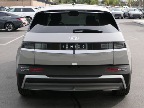 New 2026 Hyundai Ioniq 5 SEL image 4