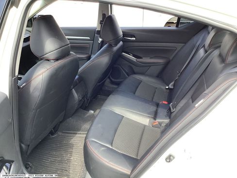 Used 2023 Nissan Altima 2.5 SR AWD/4WD image 9