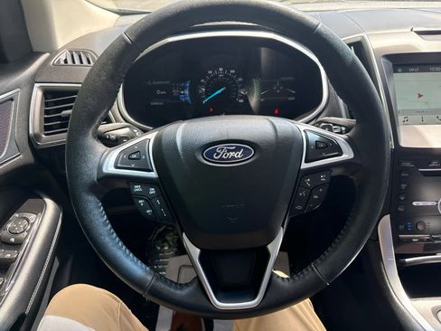 Used 2018 Ford Edge Titanium w/ Equipment Group 302A AWD/4WD image 21