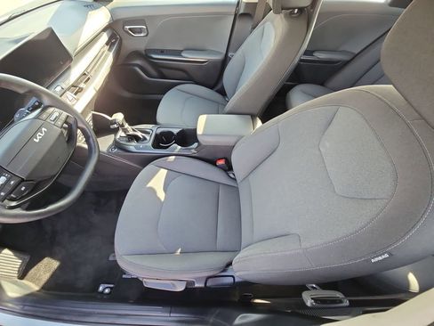 Used 2025 Kia K4 FWD image 16