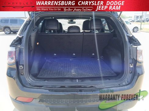 Used 2025 Jeep Compass Latitude w/ Convenience Group AWD/4WD image 33