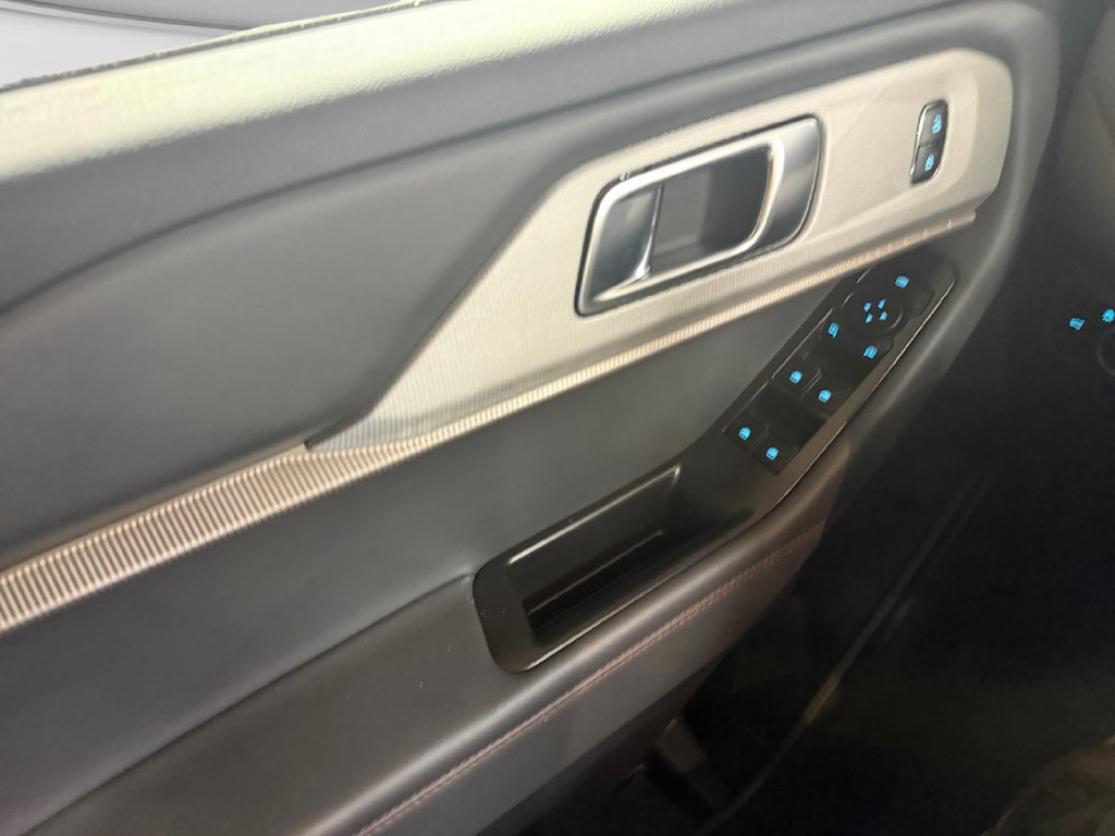 New 2027 Ford Explorer Active AWD/4WD image 11