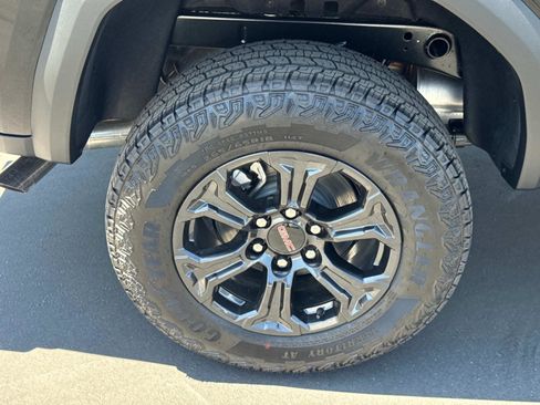 New 2025 GMC Canyon Elevation w/ Convenience Package image 30