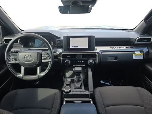Used 2025 Toyota Tacoma SR5 AWD/4WD image 10
