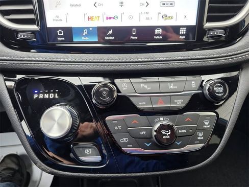 New 2026 Chrysler Pacifica Select w/ S Appearance Package image 14