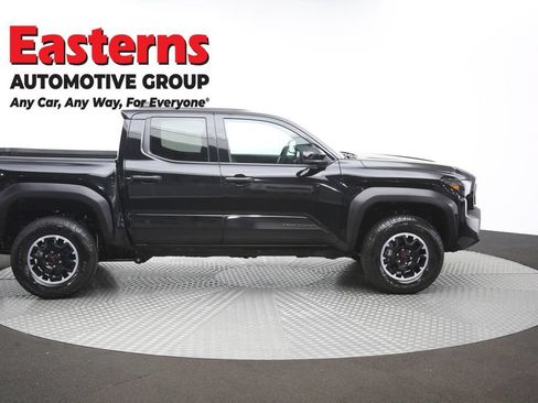 Used 2025 Toyota Tacoma TRD Off-Road AWD/4WD image 43