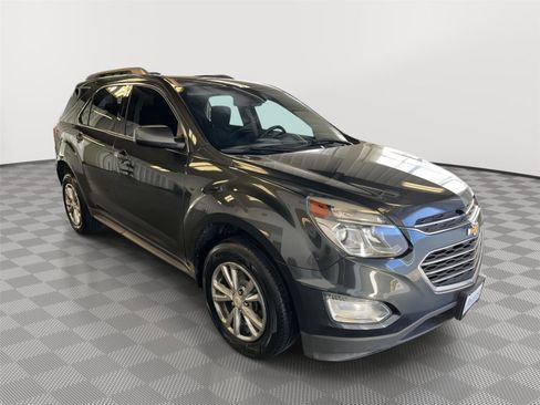 Used 2017 Chevrolet Equinox LT w/ Convenience Package image 3