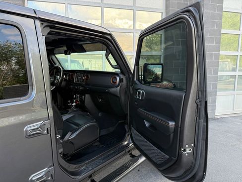 Used 2020 Jeep Gladiator Mojave w/ Dual Top Group AWD/4WD image 21
