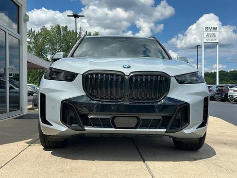Used 2026 BMW X5 xDrive40i w/ M Sport Package AWD/4WD image 2