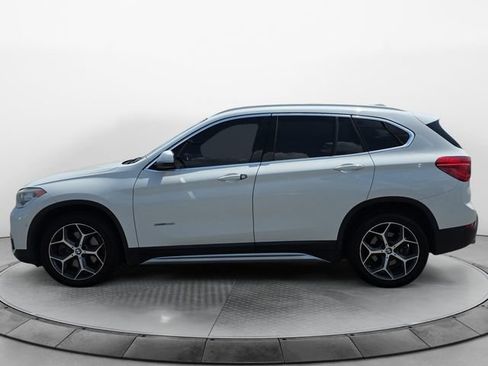 Used 2017 BMW X1 sDrive28i FWD image 2