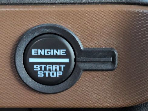 Used 2024 Ford Bronco Outer Banks AWD/4WD image 23