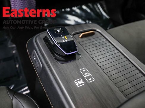 Used 2024 Nissan Ariya AWD image 12