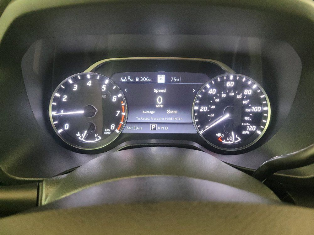 Used 2020 Nissan Titan SV w/ SV Convenience Package RWD image 23