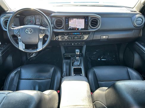 Certified 2019 Toyota Tacoma TRD Off-Road image 24