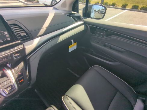 New 2026 Honda Odyssey Touring image 16