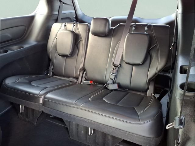 Used 2025 Chrysler Pacifica Select FWD image 19