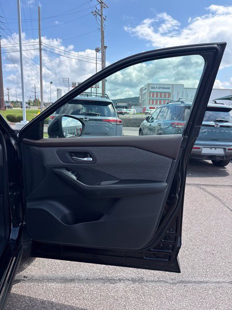 Certified 2023 Nissan Rogue SV AWD/4WD image 15