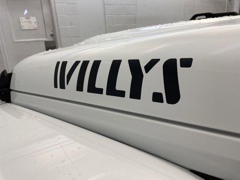 New 2025 Jeep Gladiator Willys image 9