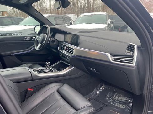 Used 2022 BMW X5 M50i image 30