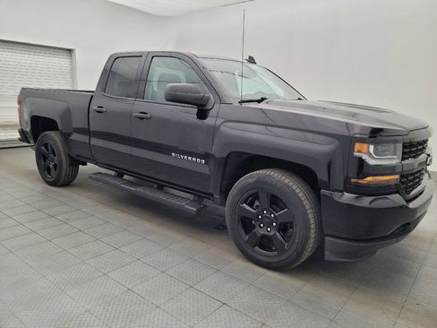 Used 2018 Chevrolet Silverado 1500 Custom w/ Custom Value Package RWD image 11