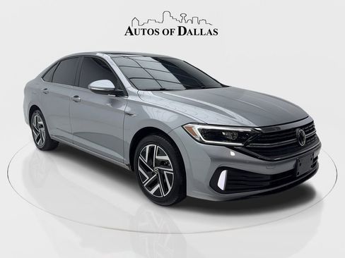 Used 2024 Volkswagen Jetta SEL image 2