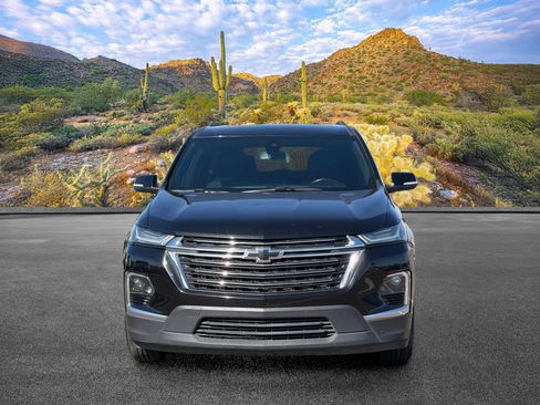 Used 2023 Chevrolet Traverse LT FWD image 5