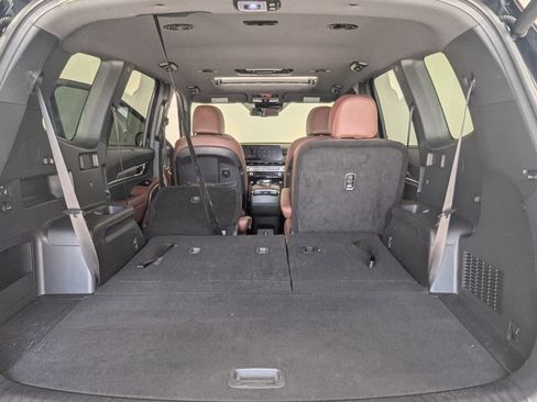 Used 2024 Kia Telluride EX w/ EX Captain's Chair Package FWD image 27