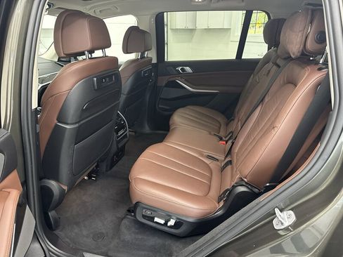 Used 2021 BMW X7 xDrive40i w/ Premium Package AWD/4WD image 11