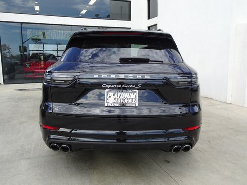 Used 2023 Porsche Cayenne Turbo S AWD/4WD image 6