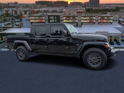 New 2025 Jeep Gladiator Sport