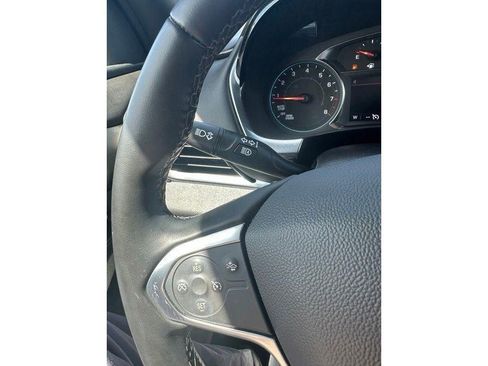 Used 2023 Chevrolet Traverse LT FWD image 42