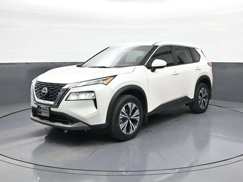 Used 2023 Nissan Rogue SV AWD/4WD image 3