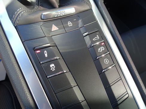 Used 2023 Porsche 718 Cayman GTS RWD image 18