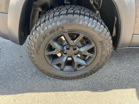 Used 2014 Jeep Cherokee Trailhawk w/ Comfort/Convenience Group AWD/4WD image 45