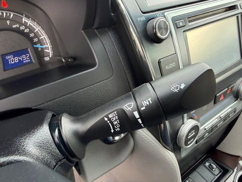 Used 2013 Toyota Camry XLE w/ Leather Pkg image 34