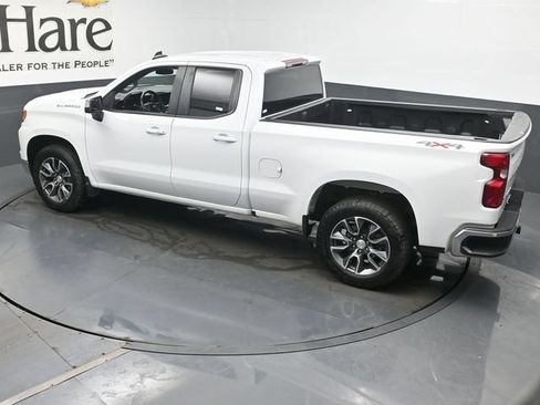 Used 2023 Chevrolet Silverado 1500 LT AWD/4WD image 38