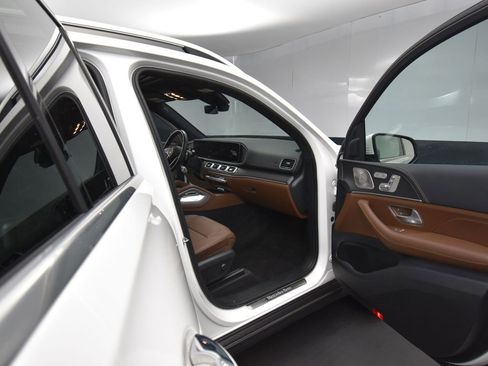 Used 2024 Mercedes-Benz GLE 350 4MATIC image 15