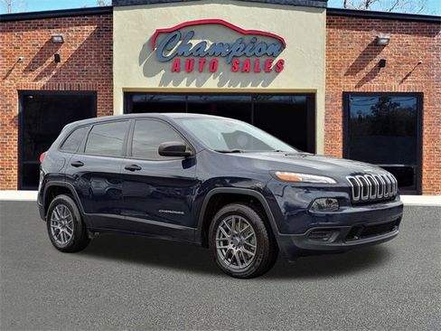 Used 2015 Jeep Cherokee Sport image 1