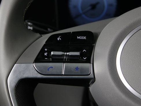 Certified 2025 Hyundai Elantra SEL image 25