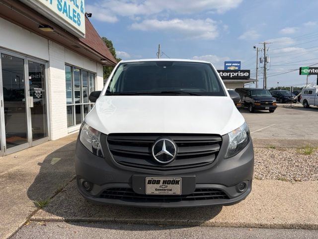 Used 2023 Mercedes-Benz Metris image 2