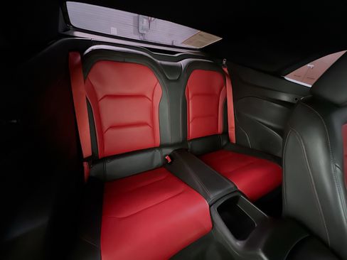 Used 2022 Chevrolet Camaro LT w/ Technology Package image 33