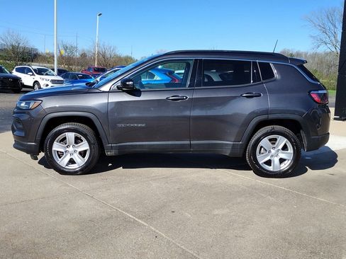 Used 2022 Jeep Compass Latitude w/ Convenience Group AWD/4WD image 19