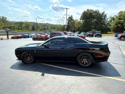 Used 2015 Dodge Challenger SRT Hellcat image 6