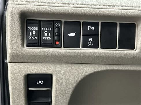 Certified 2025 Honda Odyssey Touring image 19