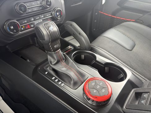 New 2025 Ford Bronco Raptor image 24