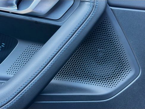 Used 2025 BMW M2 w/ Lighting Package image 23