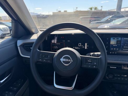 Used 2026 Nissan Kicks SV w/ Cold Weather Package AWD/4WD image 28