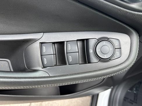 Used 2025 Buick Encore GX Preferred FWD image 14