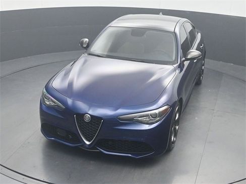 Used 2019 Alfa Romeo Giulia image 20