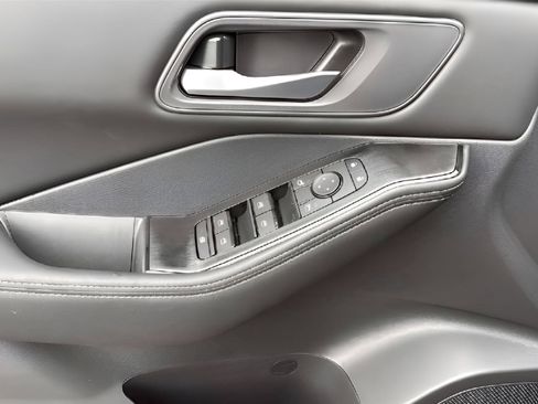 New 2026 Nissan Rogue SV FWD image 28